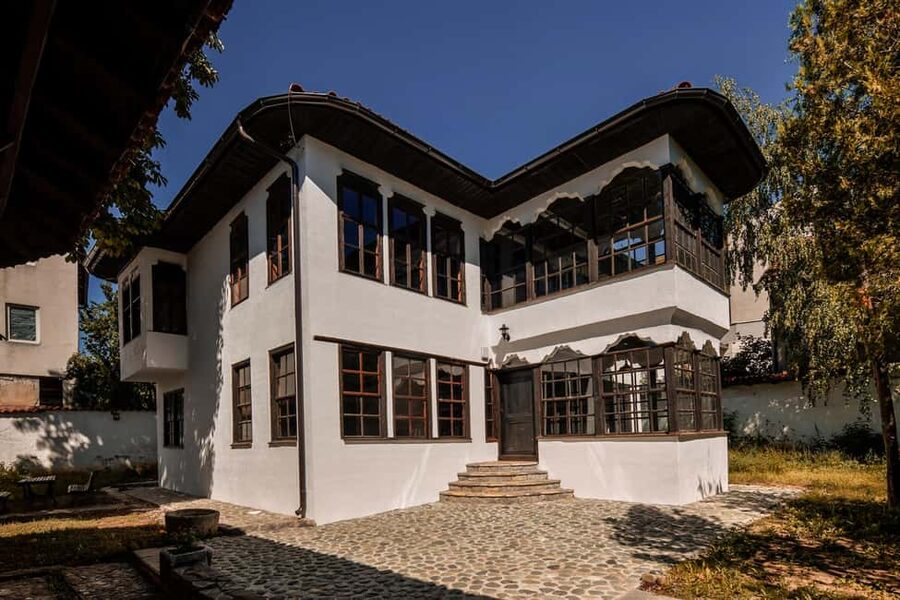 Prizren & Prishtina Private Tour – Culture, Views & History - Our Lady of Ljeviša (UNESCO): Frescoes and Crossroads Art