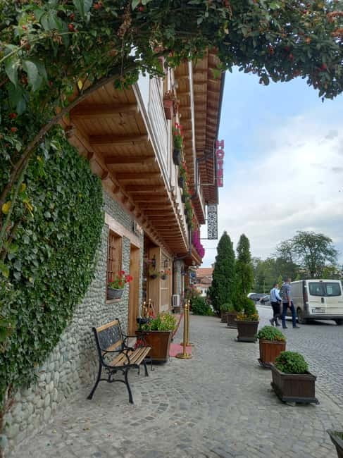 Prizren walking sightseeing tour - Bajrakli Mosque and the art details people notice twice